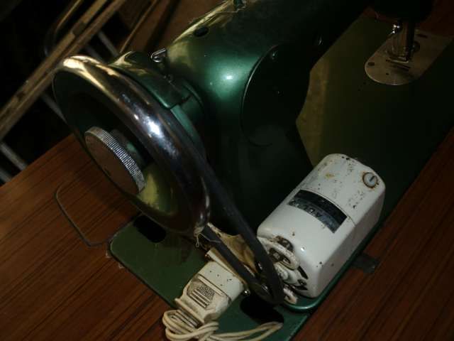 Maquina de costura HUSQVARNA