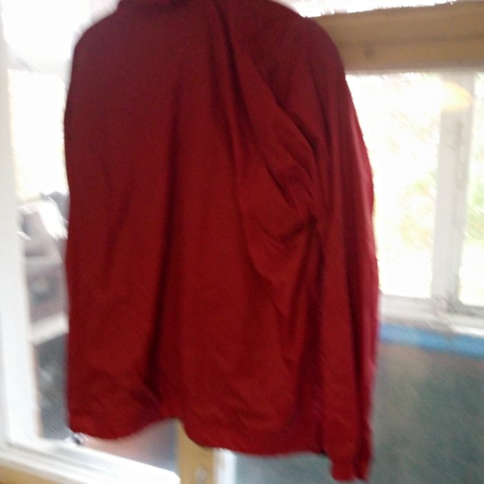 Куртка- ветровка. С капюшоном.мужская