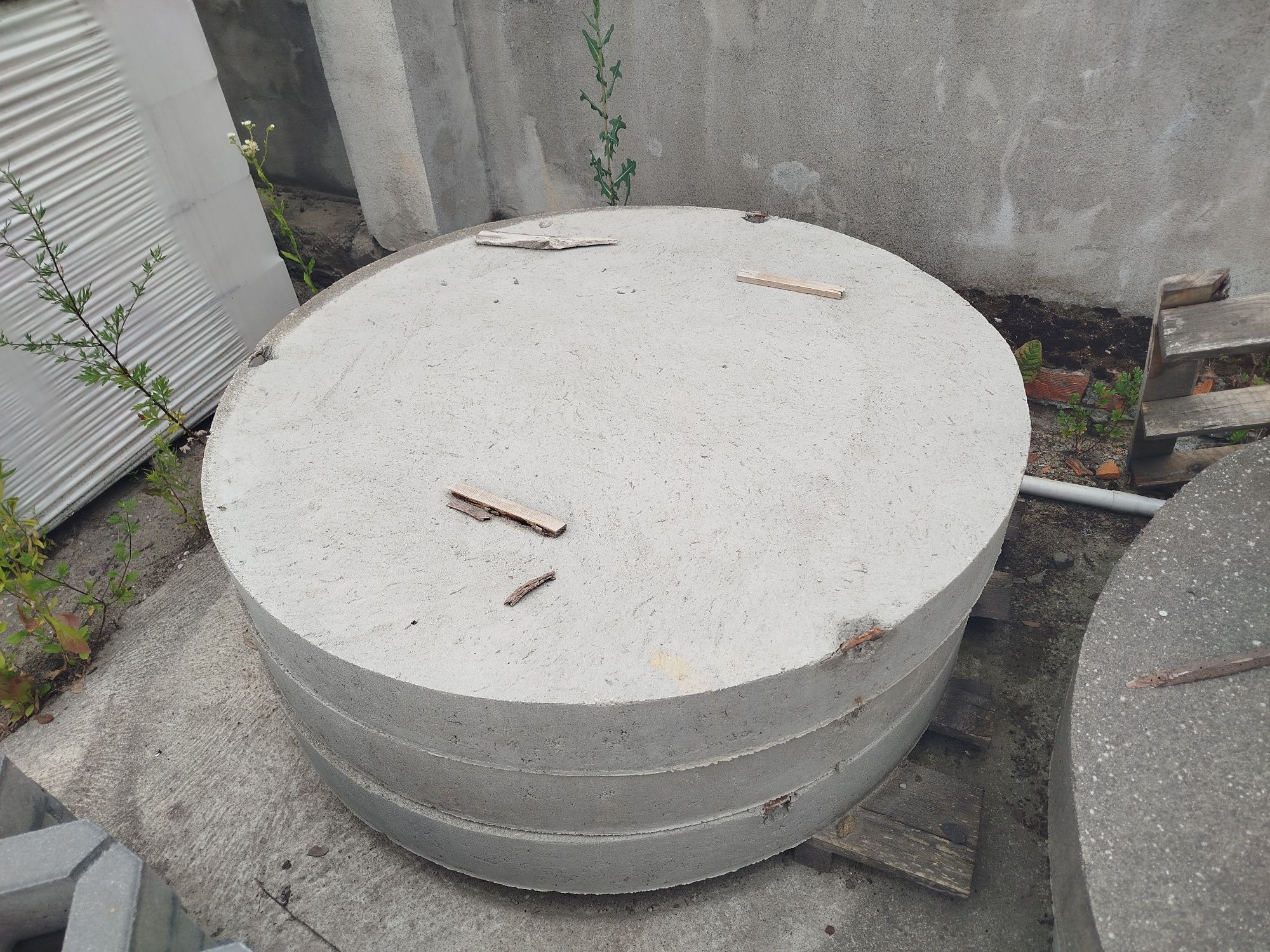 Kręgi betonowe, pokrywy różne rodzaje