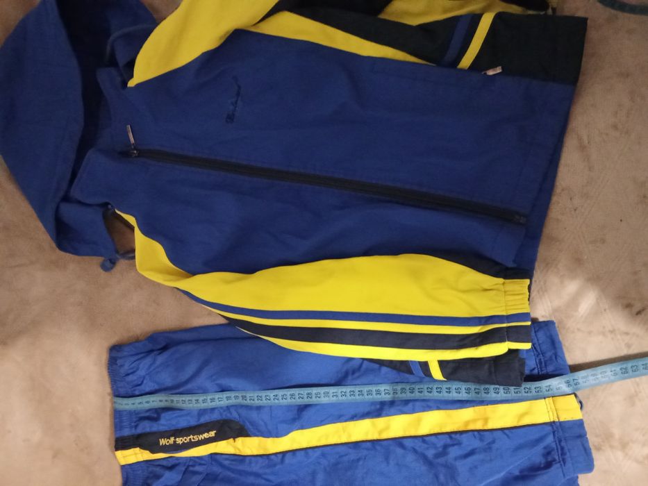 Продаю спорт.костюм на зріст 140_146