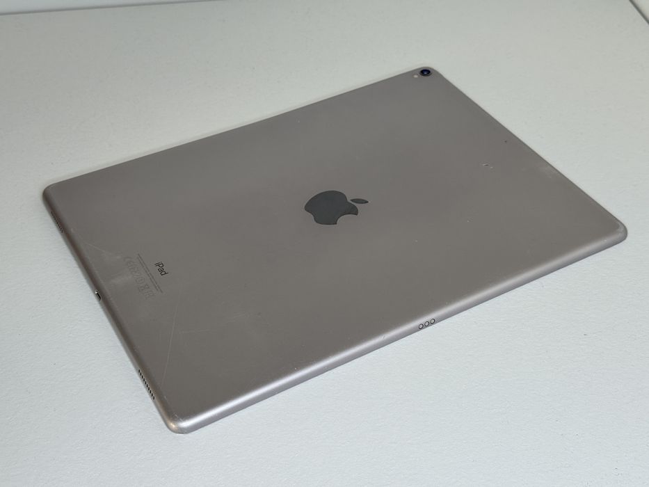 iPad Pro 12.9 2. gen. (A1670) - 64GB - pęknięty - faktura VAT 23%