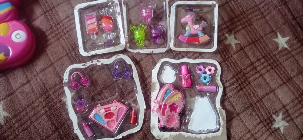 Косметичка. Подарочный набор для девочки.