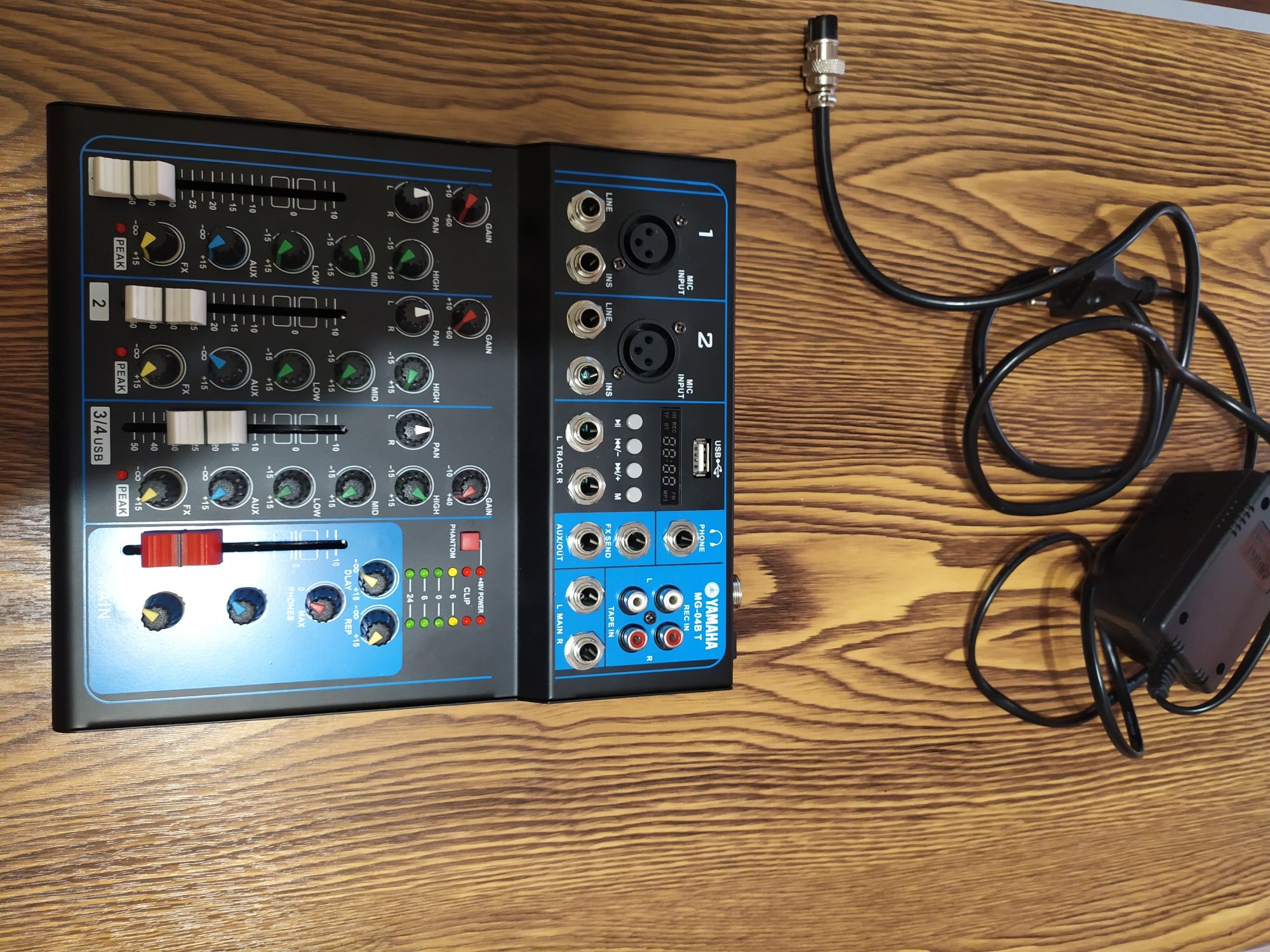 Продам микшерный пульт Yamaha WG-04BT