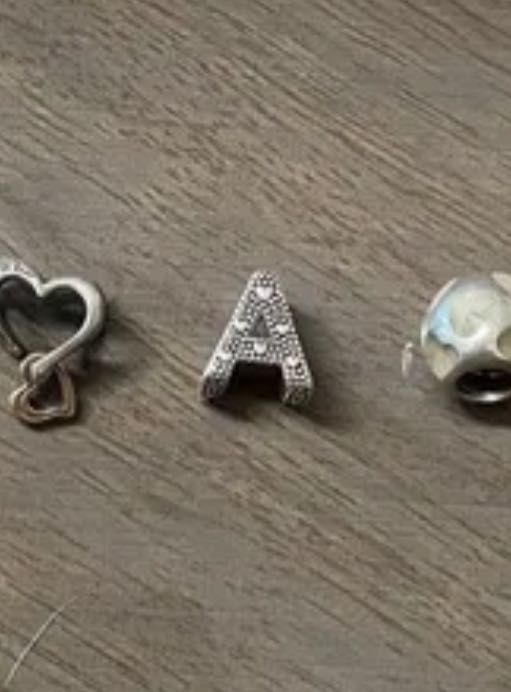 Шарм пандора літера А