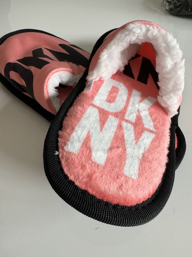 Chinelos DKNY Novos