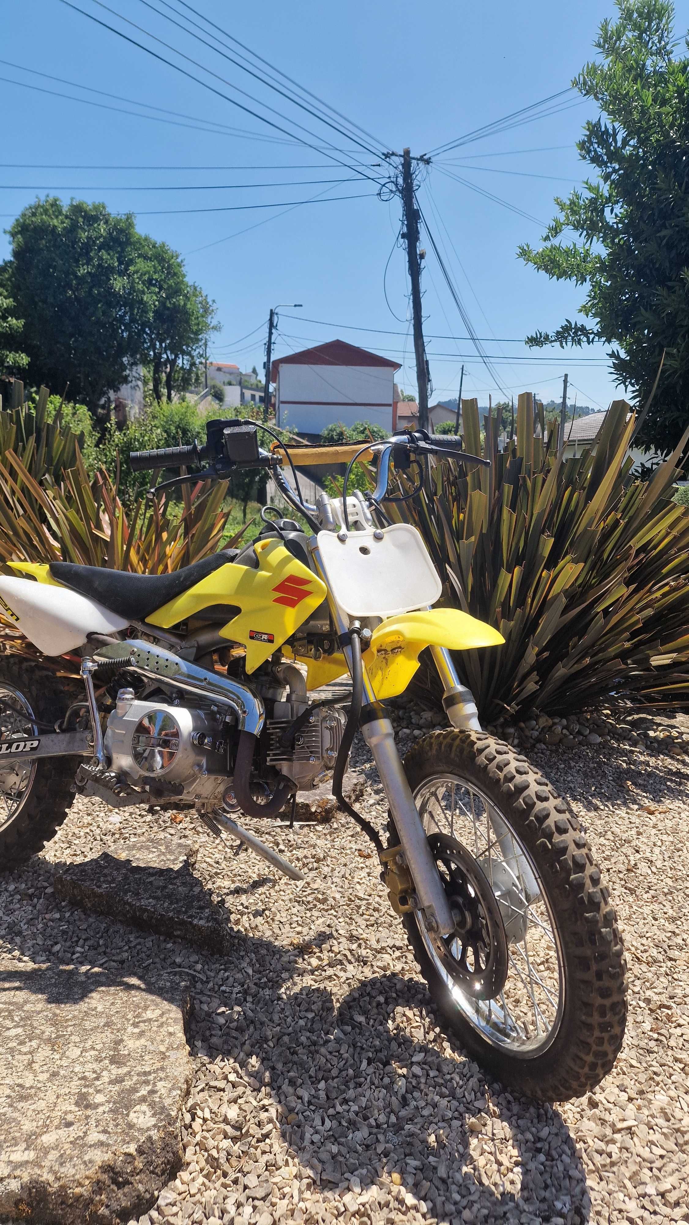 Pit Bike 125cc 4T | Pronta a andar!