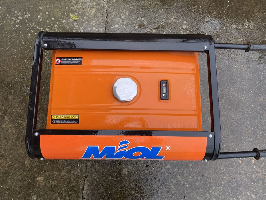 Бензиновий Генератор MIOL 83-300 в Чудовому Стані