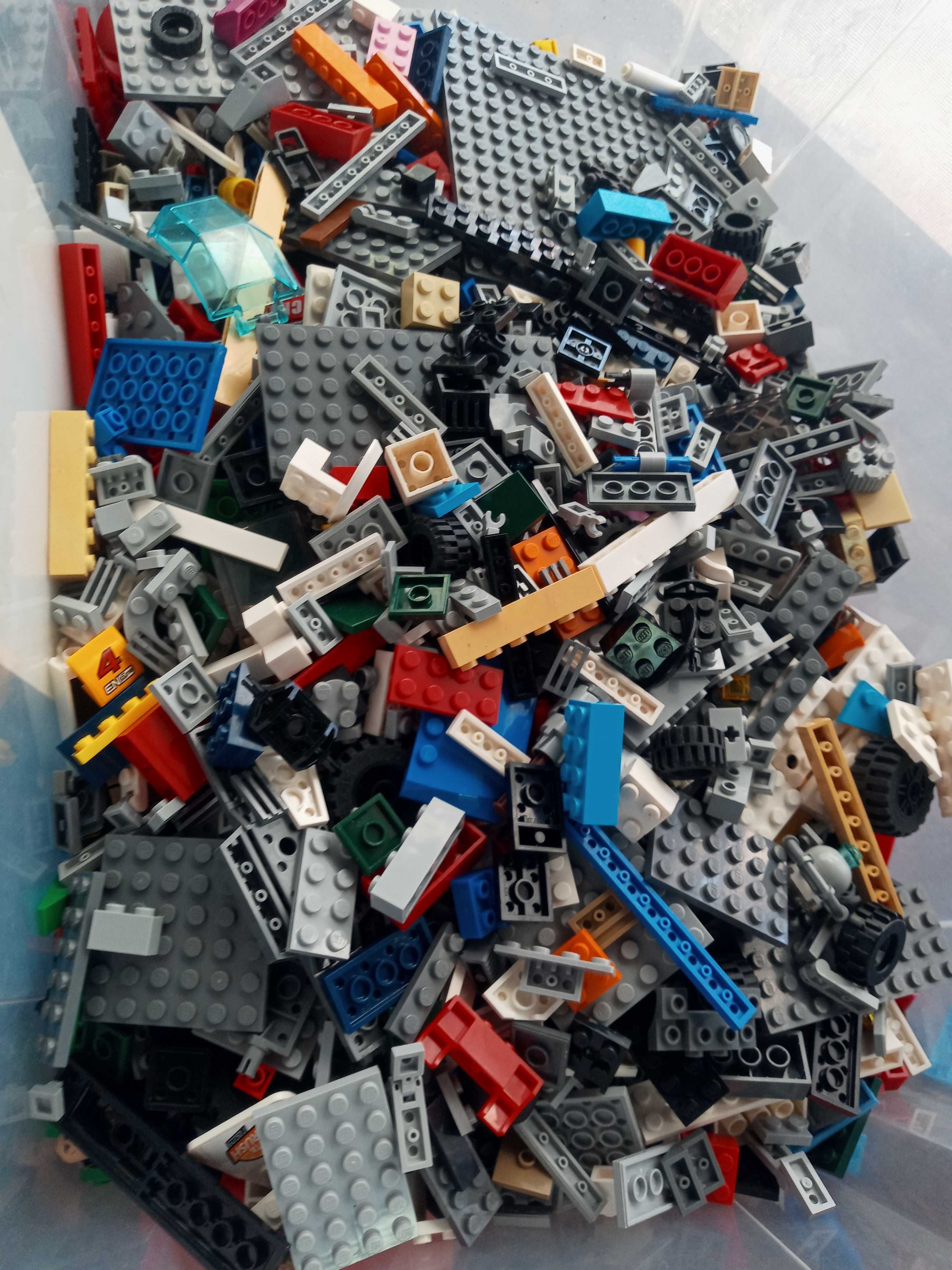 Vendo 3000 peças LEGO
