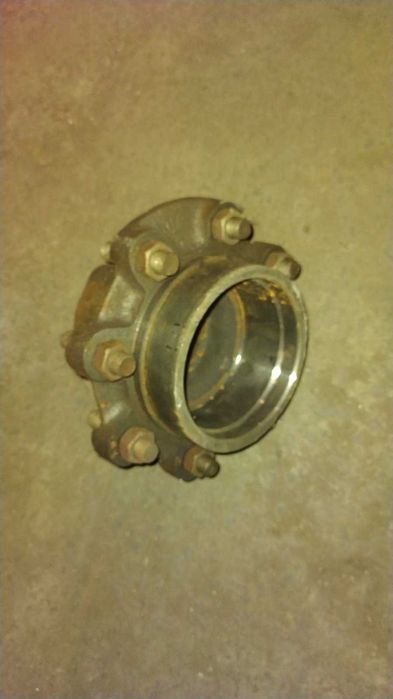 Ступица НОВАЯ маточина 2птс-4