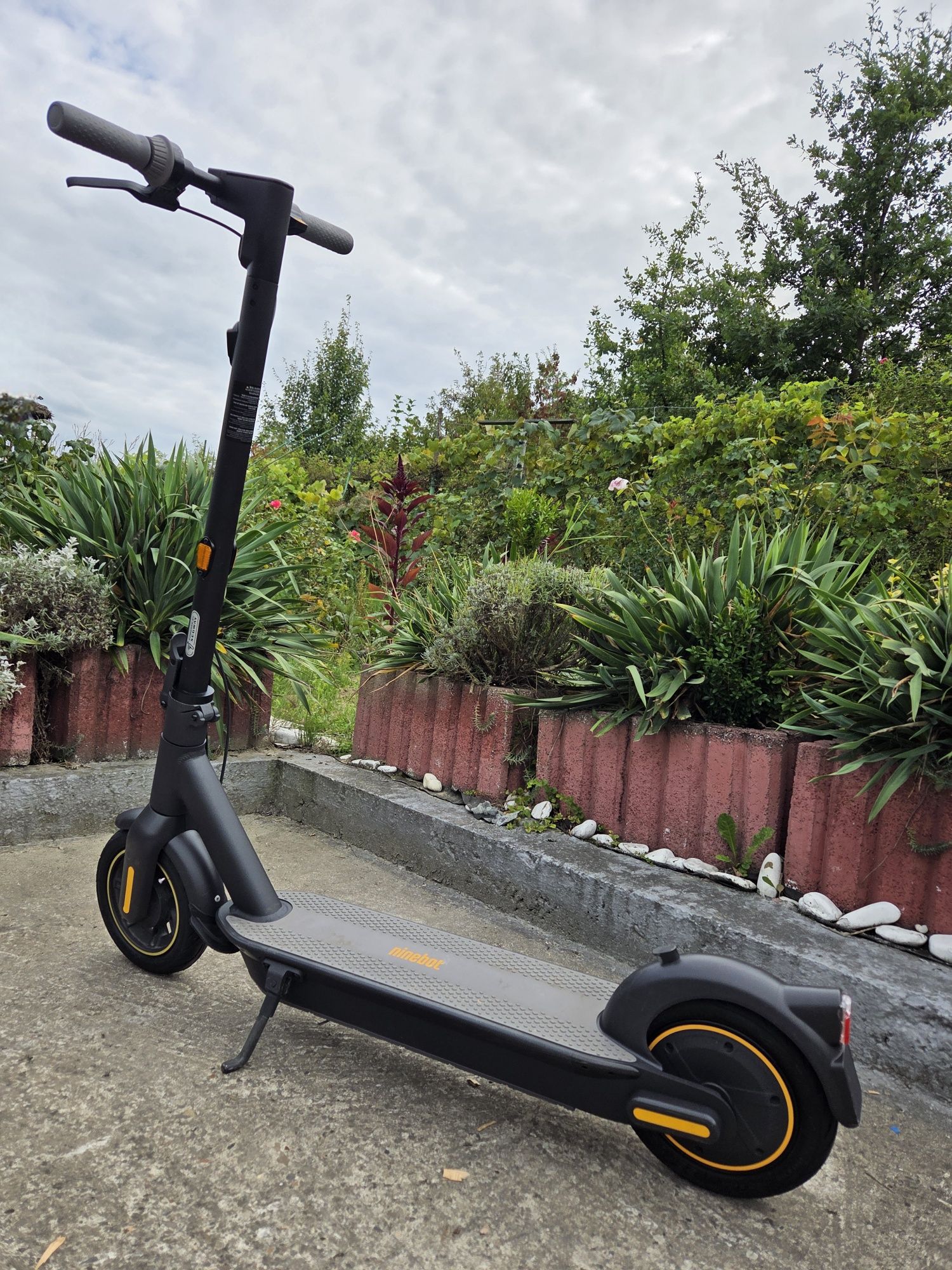 Електросамокат Segway-Ninebot MAX G30E II
