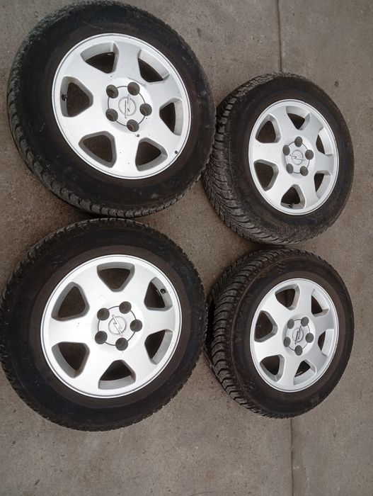 Felgi aluminiowe 15 5x110 opony wielosezonowe 195/65/15  2023r