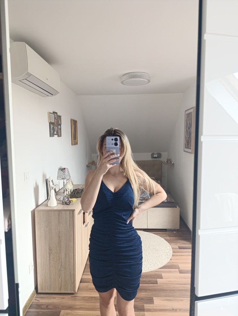 Sukienka marszczona impreza dekolt sexy kobieca  błyszcząca s m