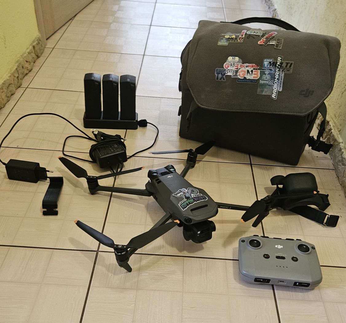 Квадрокоптер DJI Mavic 3  б/у, повна комплектація.