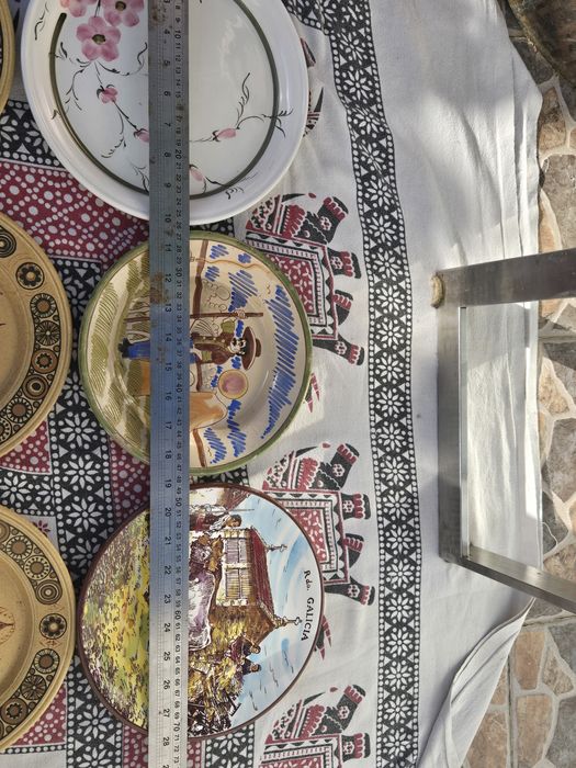 Pratos vintage pintados mão