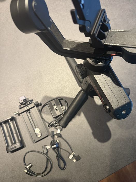 Gimbal ZHIYUN Weebill S + Tripé