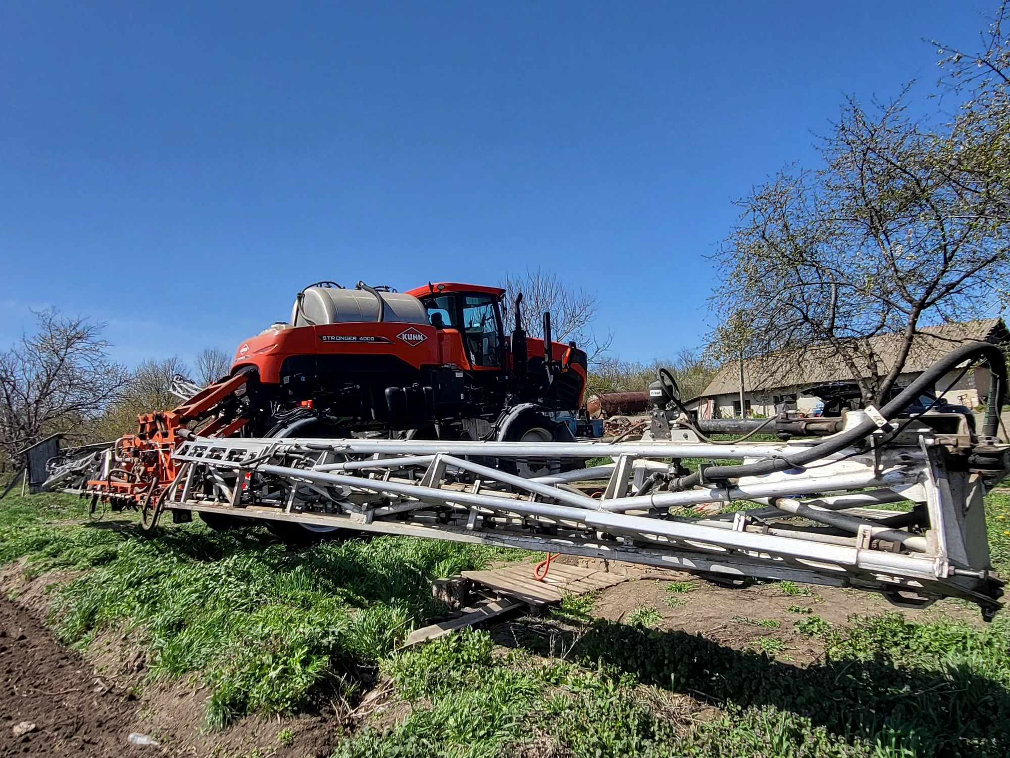 Обприскувач KUHN Stronger 4000