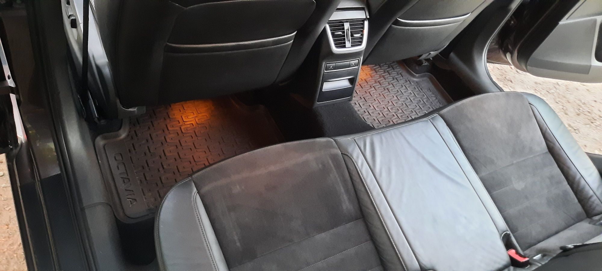 Skoda Octavia Combi A7 2.0 tdi АКПП