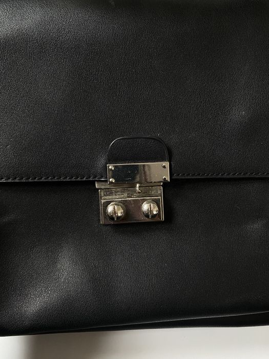 Torebka Stradivarius czarna na łańcuszku elegancka, na ramię, do ręki