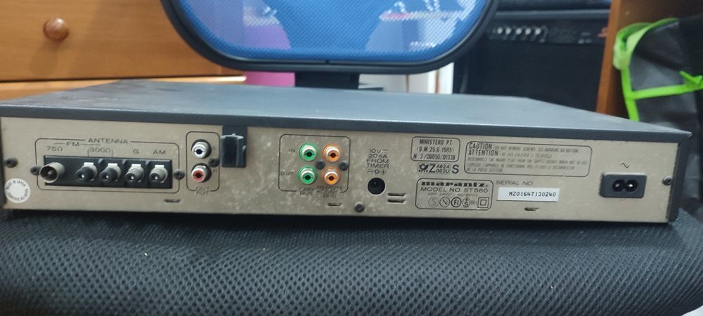 Marantz quartzo synthesized stereo Tuner ST560