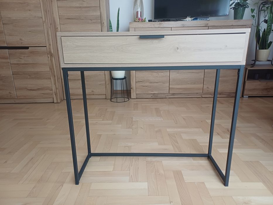 Konsola na przedpokuj