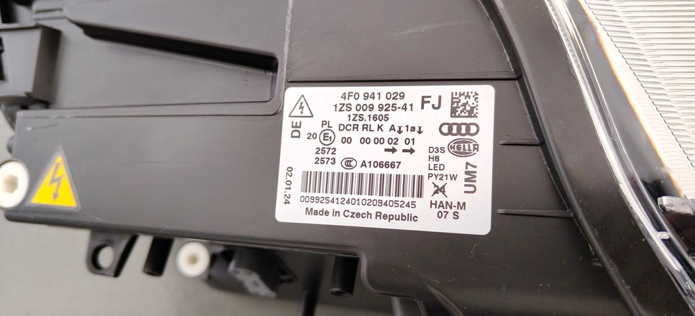 Lampa Przod Led Xenon Skrętny Audi A6 C6 4F Lift 08-11r NOWA Hella