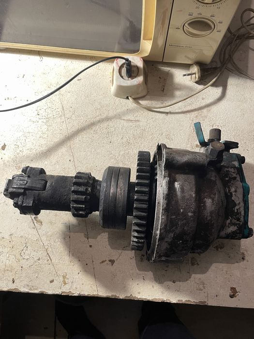 Редуктор пуск.двиг. на Т-150