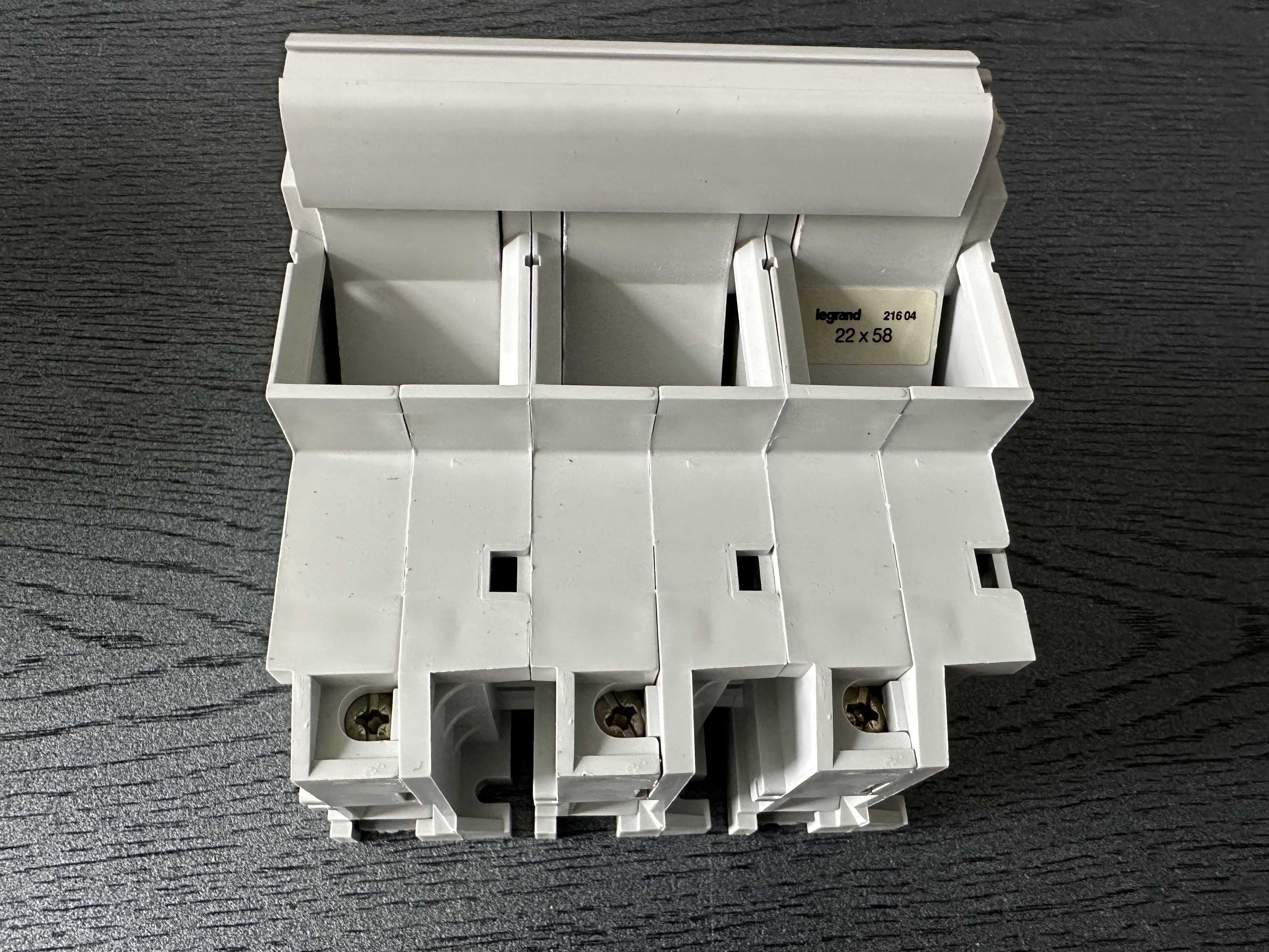 Podstawa bezpiecznikowa SP58 3P Legrand 21604