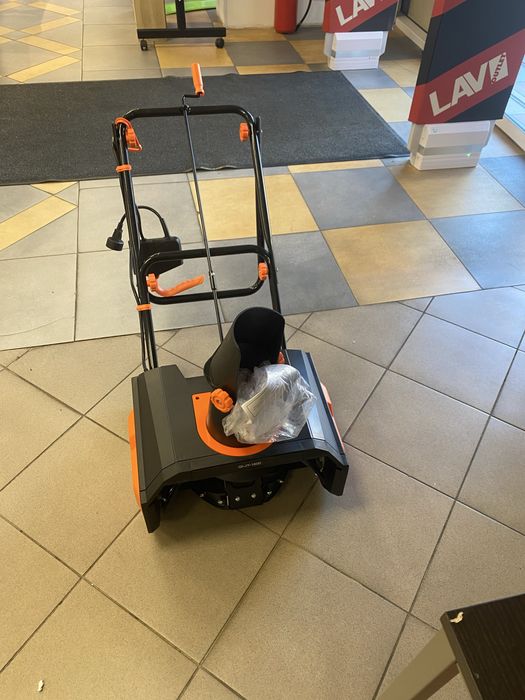 Снегоуборщик снегоуборочная машина Forte st-1600