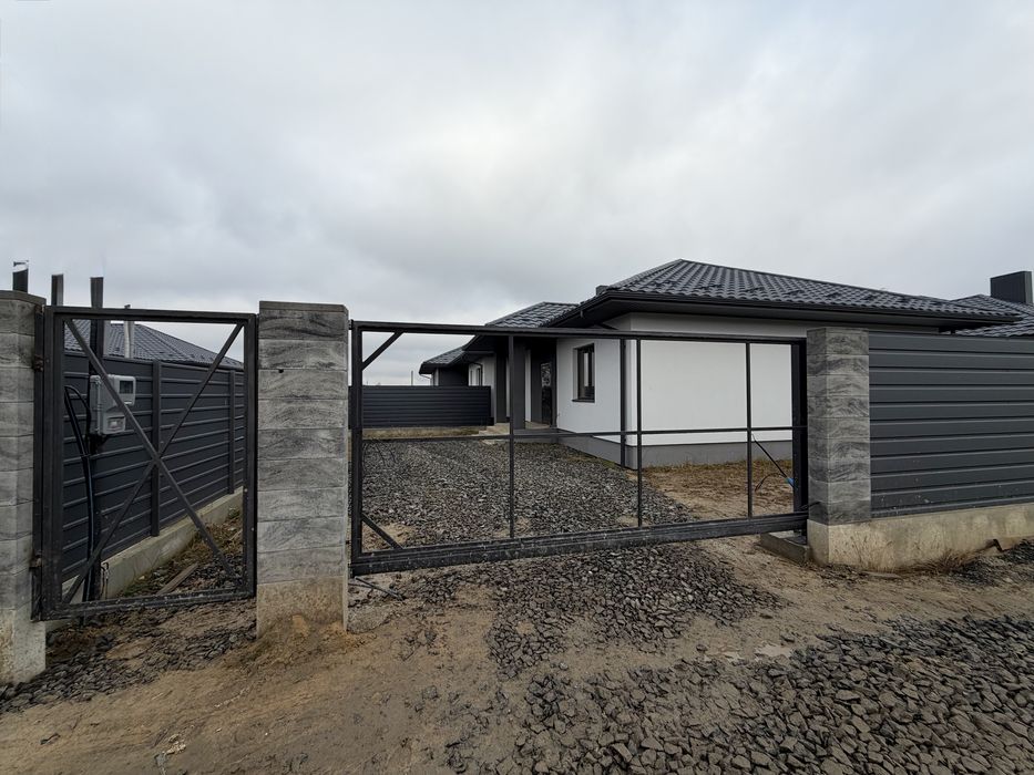 Продаж дуплексу в ТОПовій комплектації у с. Струмівка