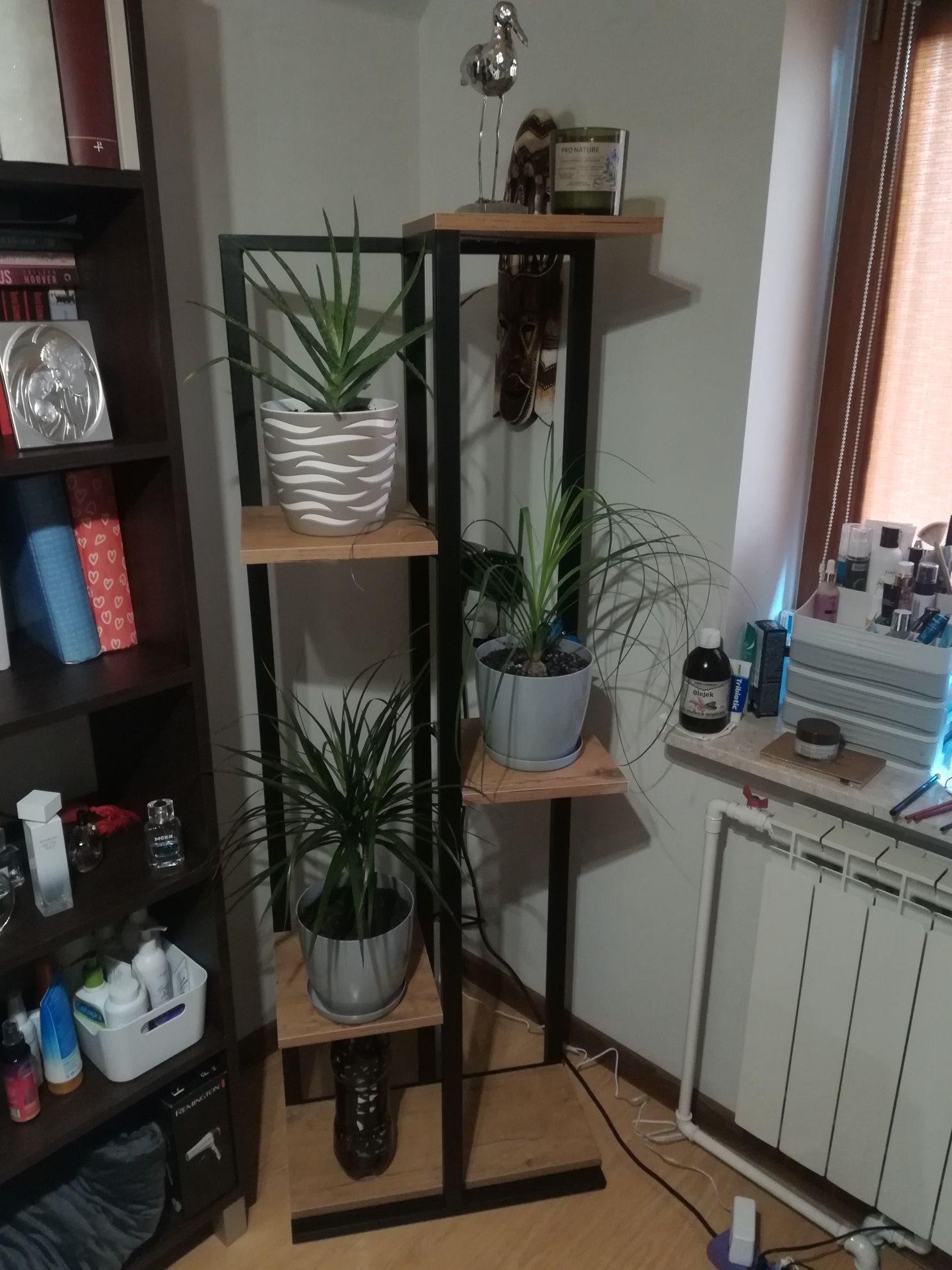 Kwietnik, stojak na kwiaty