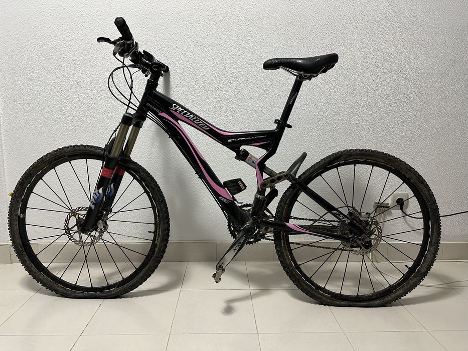 Bicicleta BTT “Specialized Stumpjumper Comp”  Sra. roda 26’