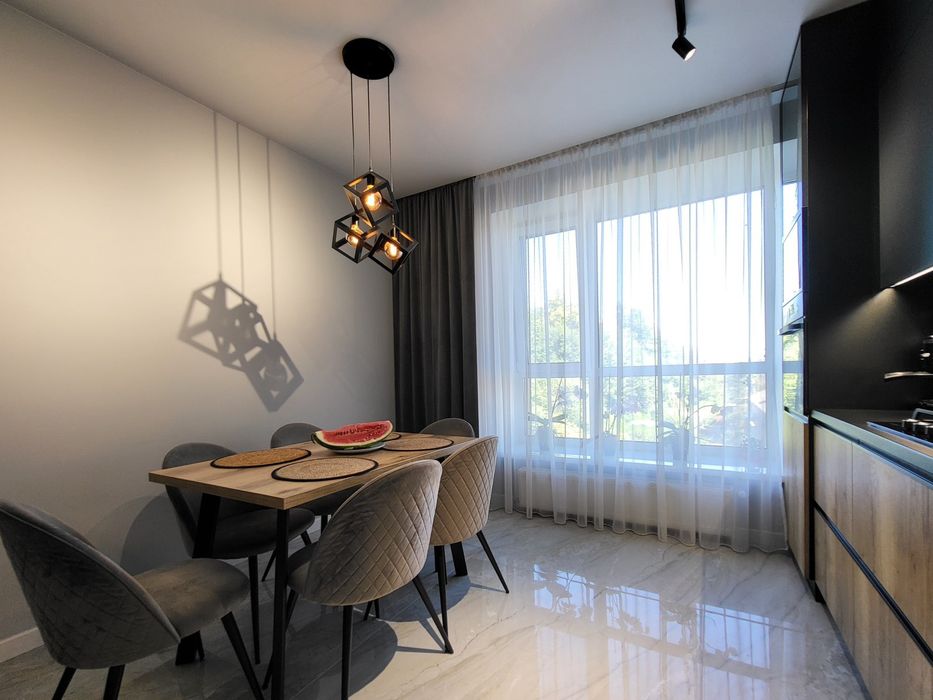 Продається Шикарна 2 кімната квартира в центрі міста.