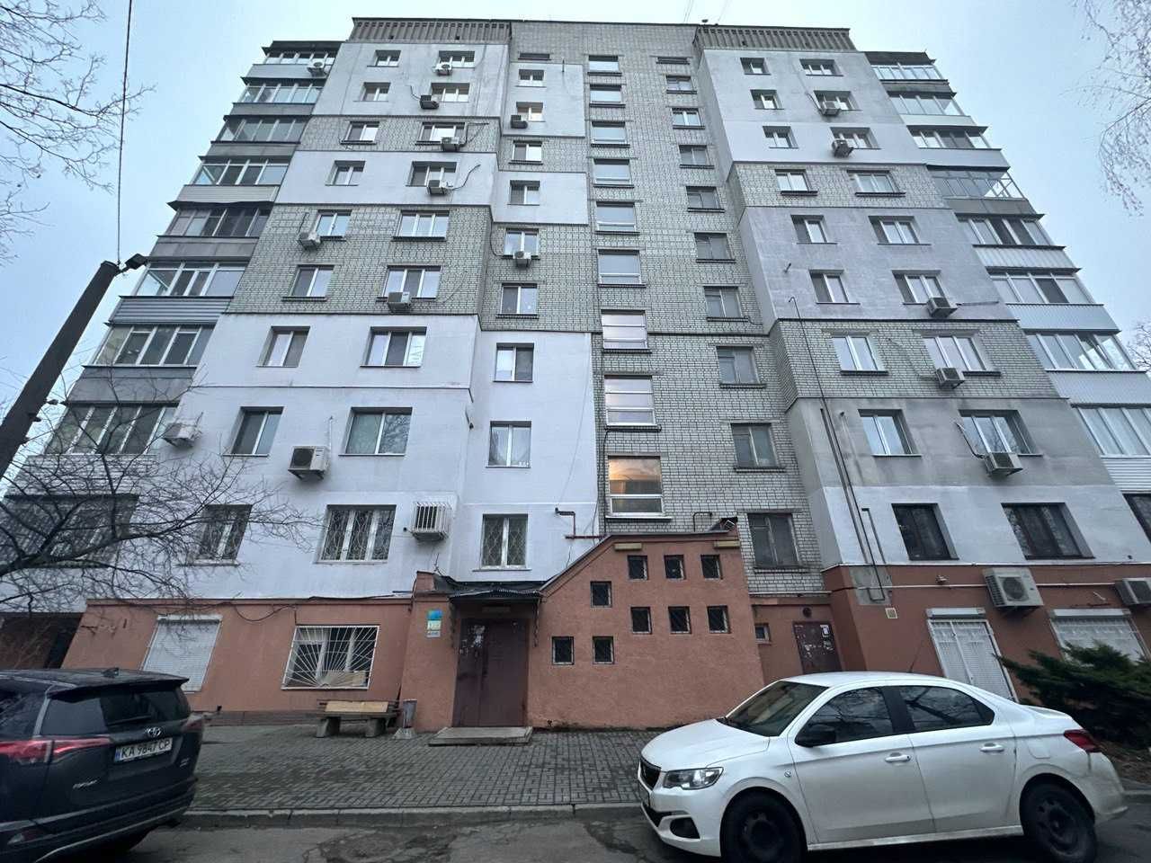 Продам просторную видовую 3к Вернадского Дзержинского парк Шевченко
