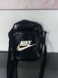 Torebka meska Nike z metka dlugie ucho