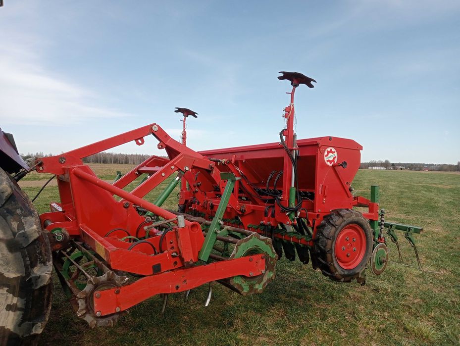 Agregat uprawowo siewny 2,7m