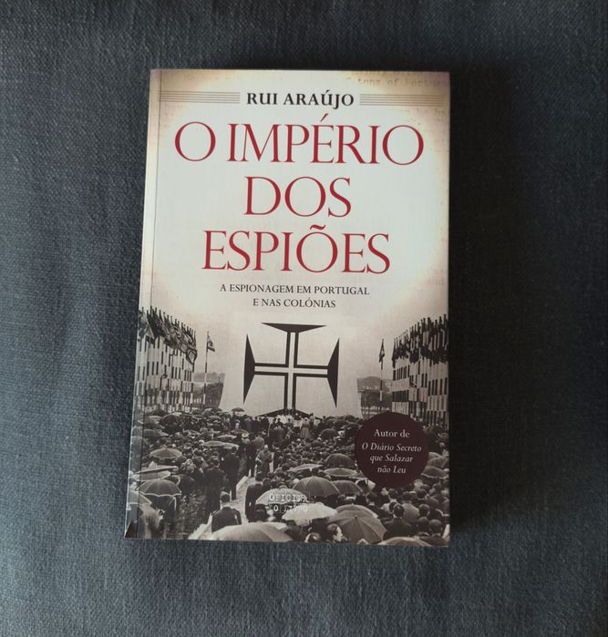 Livro  “O Império dos Espiões” de Rui Araújo