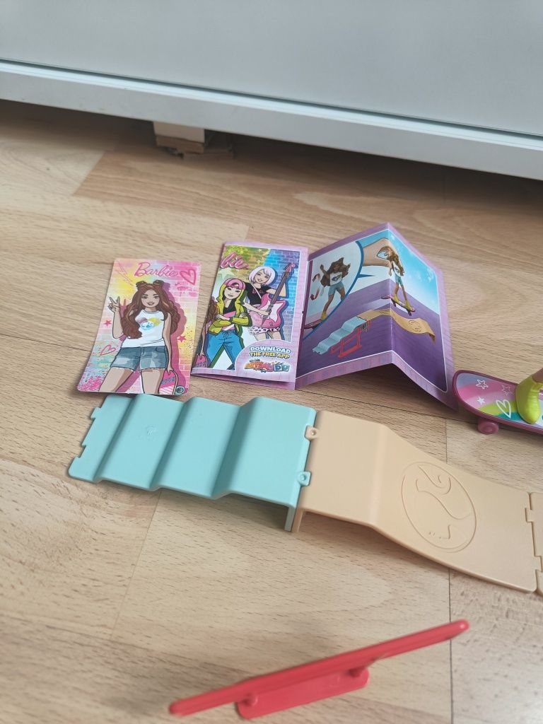 Barbie na deskorolce