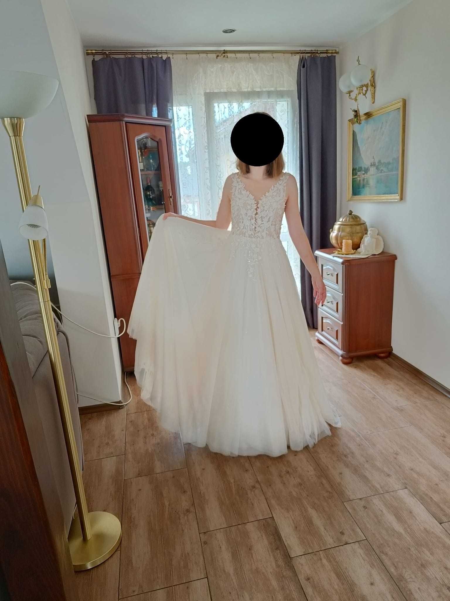 Suknia ślubna z salonu Laura