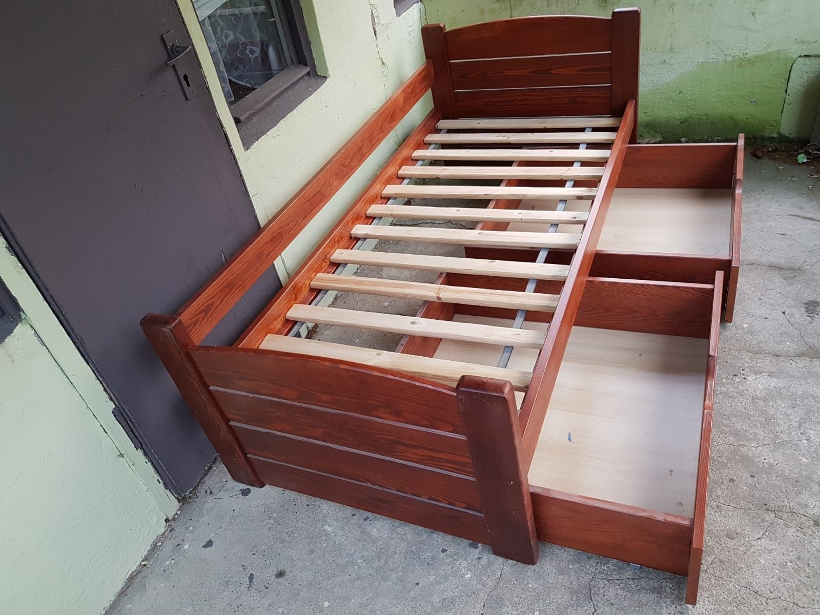 Łóżko drewniane na materac 180x80