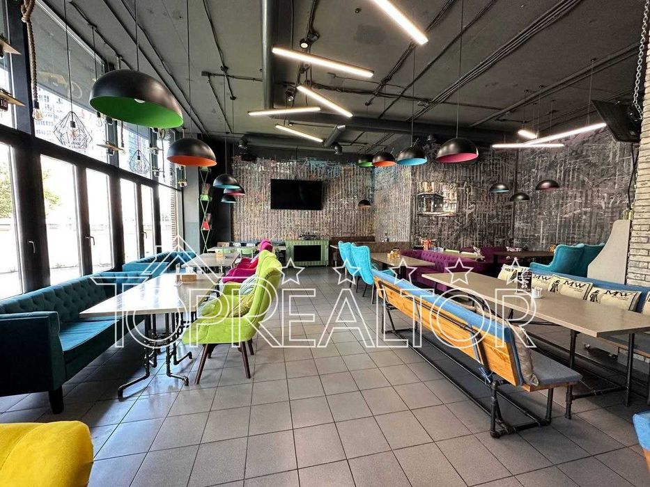 Готовий ресторан з обладнанням та меблями в оренду на Олексіївці.