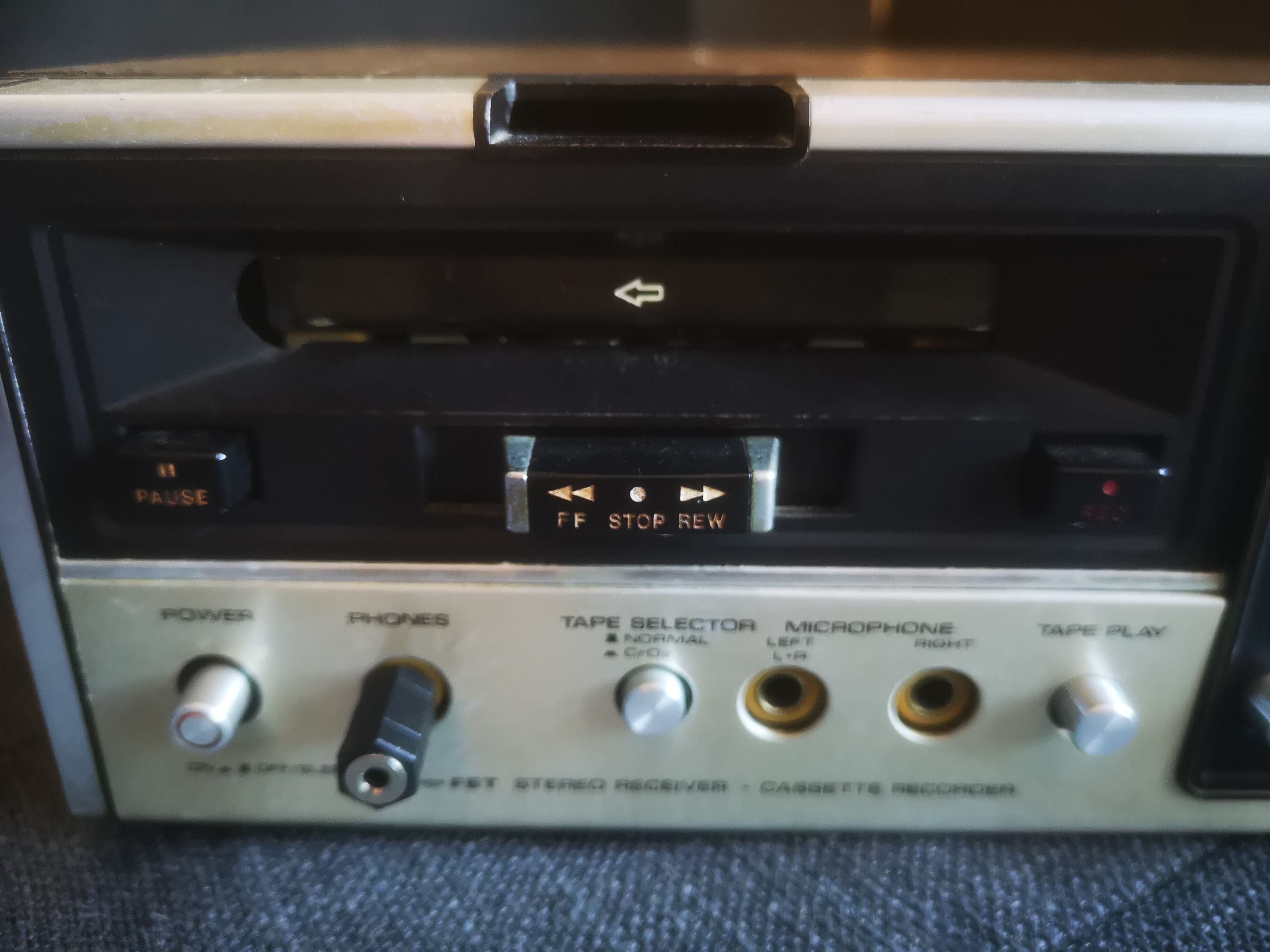 Amplificador Receiver Deck de Cassetes Aiwa TPR-3010A