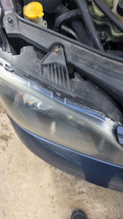 Lampy przód Mazda 3 2008r Lift