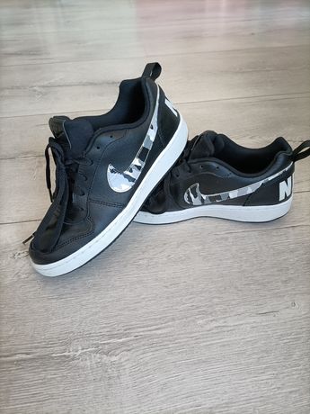 Buty Nike dla chłopca.