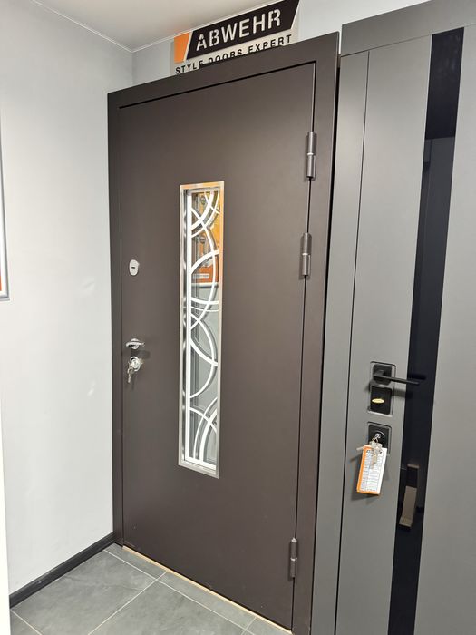 Вхідні двері вулиця ABWEHR модель Solid Glass