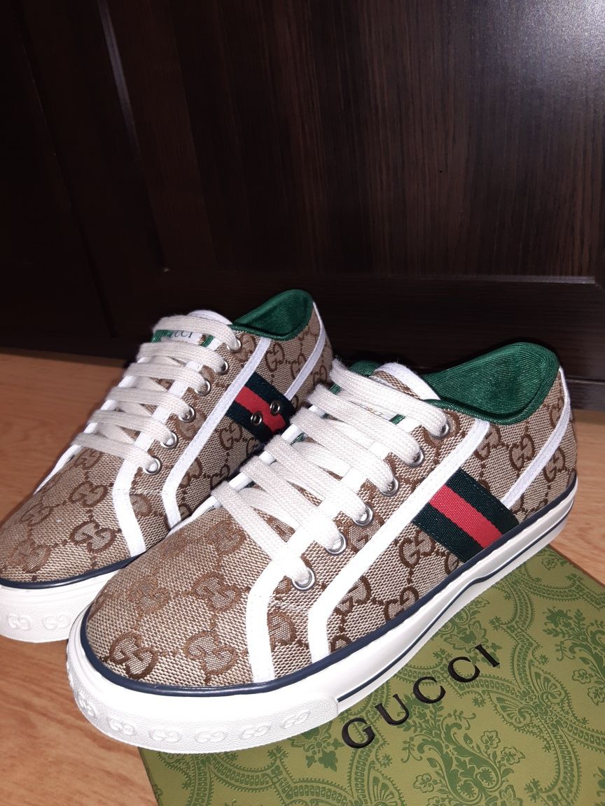 Gucci Tennis 10/10