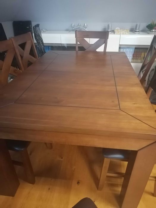 PIĘKNY STÓŁ z drzewa egzotycznego z 8 krzesłami