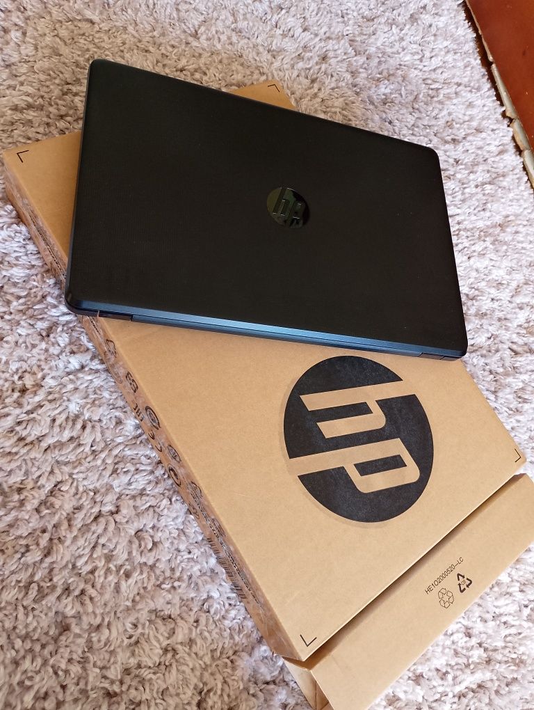 Ноутбук hp 2022рік/8озу/SSD/AMD a6 2.50ghz/15.6 дюймів