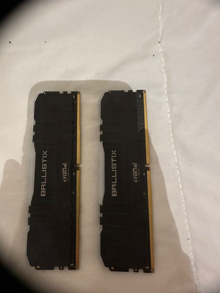 16gb de Ram crucial Ballistix 3600mhz