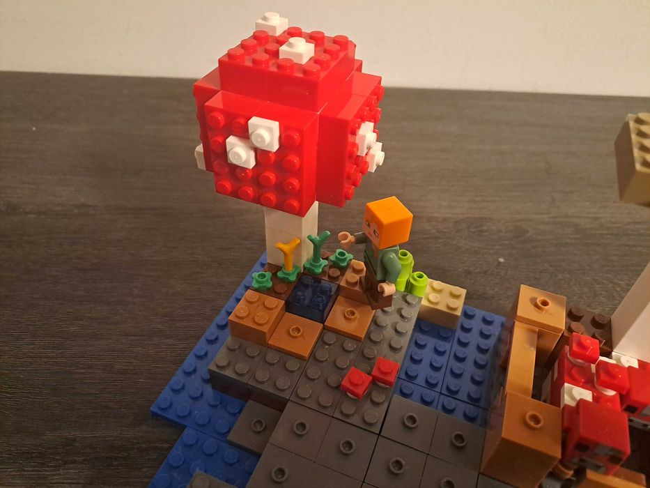 Lego Minecraft Mushroom Island