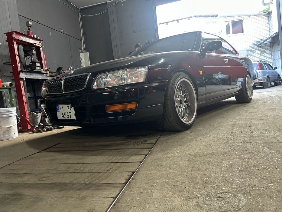 Nissan laurel с35